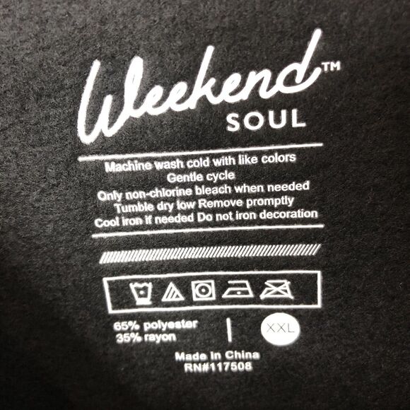 Weekend Soul NWT Women's Soft Fleece Hangin' With My Gnomies Sweatshirt Size XXL - Picture 3 of 6